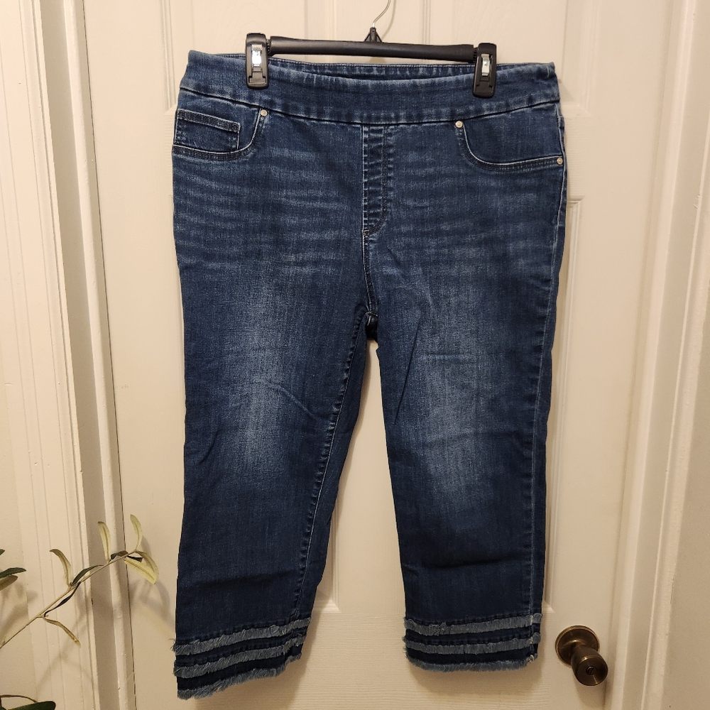 Chico's Fringe Capri Jeans